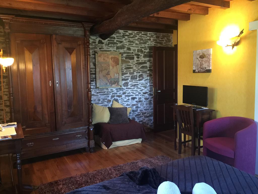 Os Tres Teixos Guest House San Acisclo Exterior photo