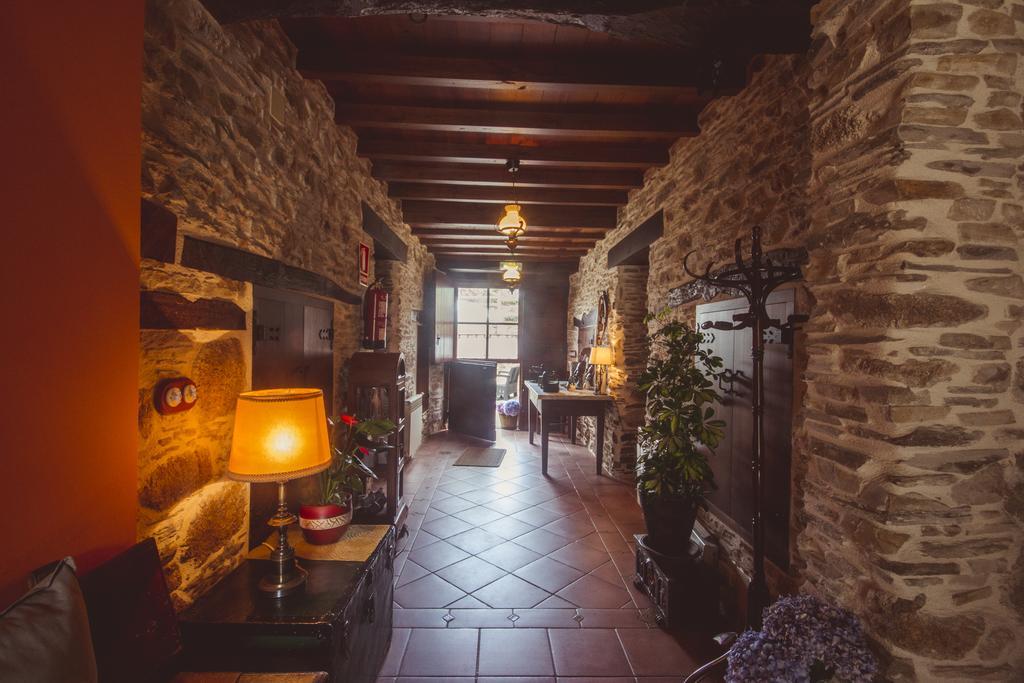 Os Tres Teixos Guest House San Acisclo Exterior photo