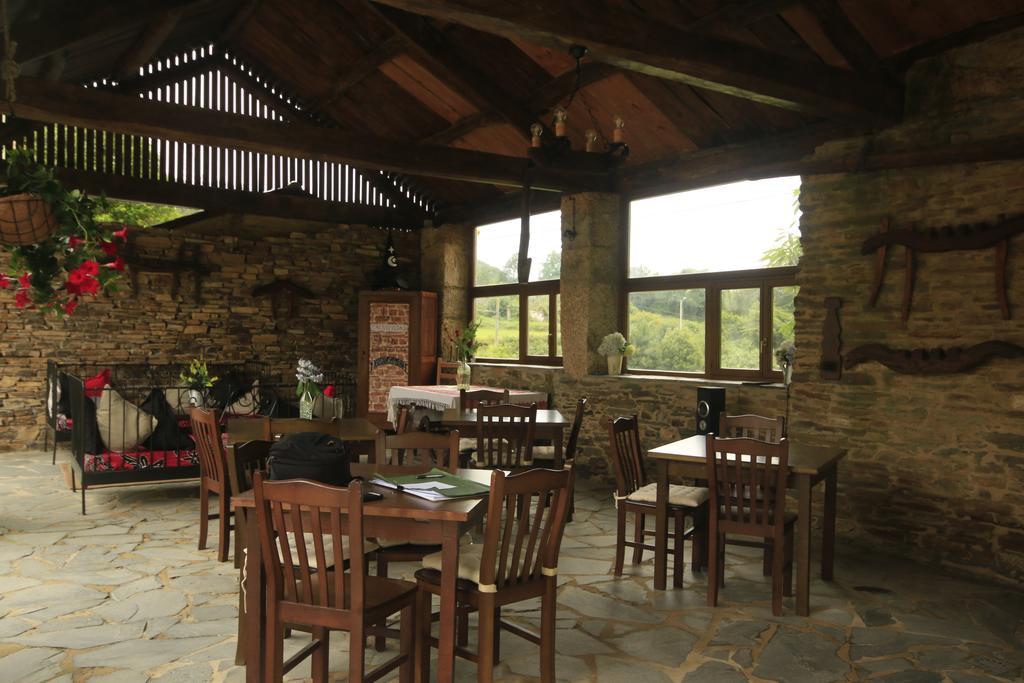 Os Tres Teixos Guest House San Acisclo Exterior photo
