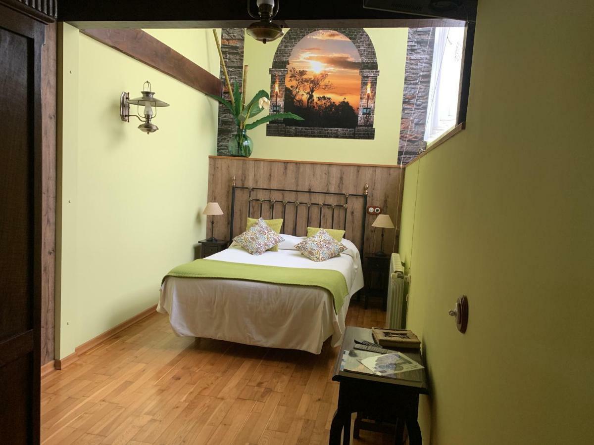 Os Tres Teixos Guest House San Acisclo Exterior photo